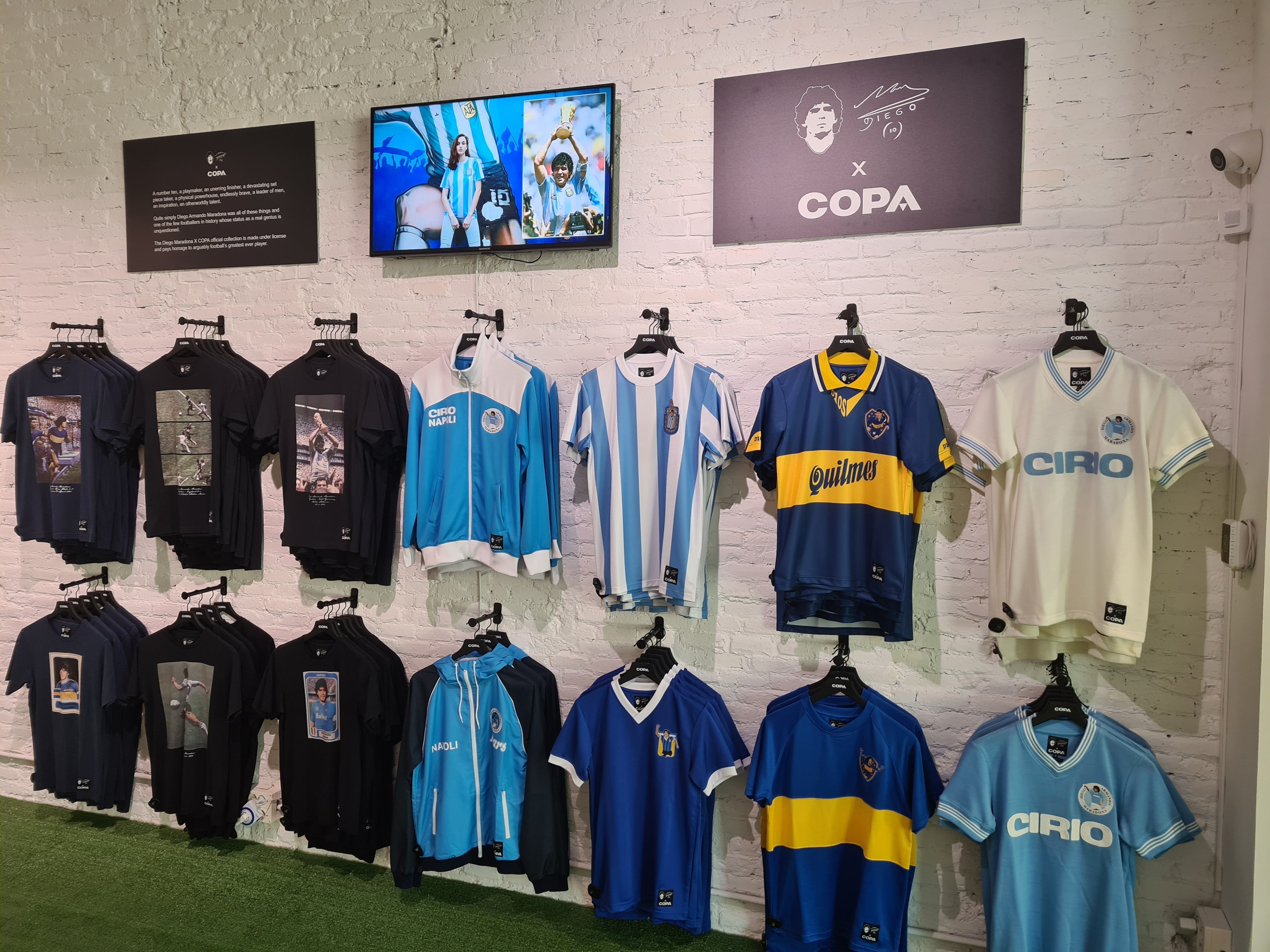 Un pedazo de historia de fútbol en el centro de Barcelona