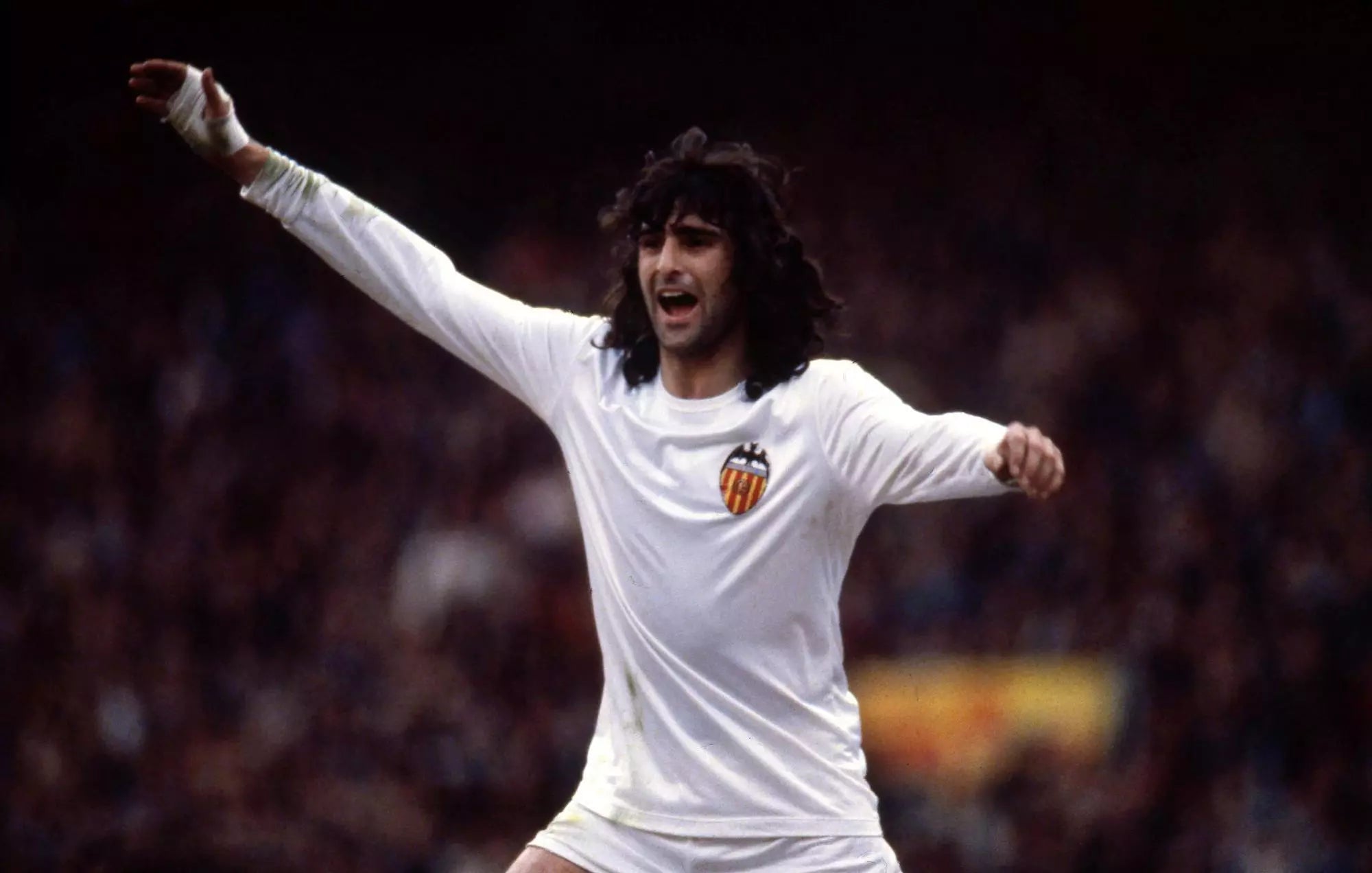 Kempes: «Mi fichaje por el Valencia fue una compra por internet»