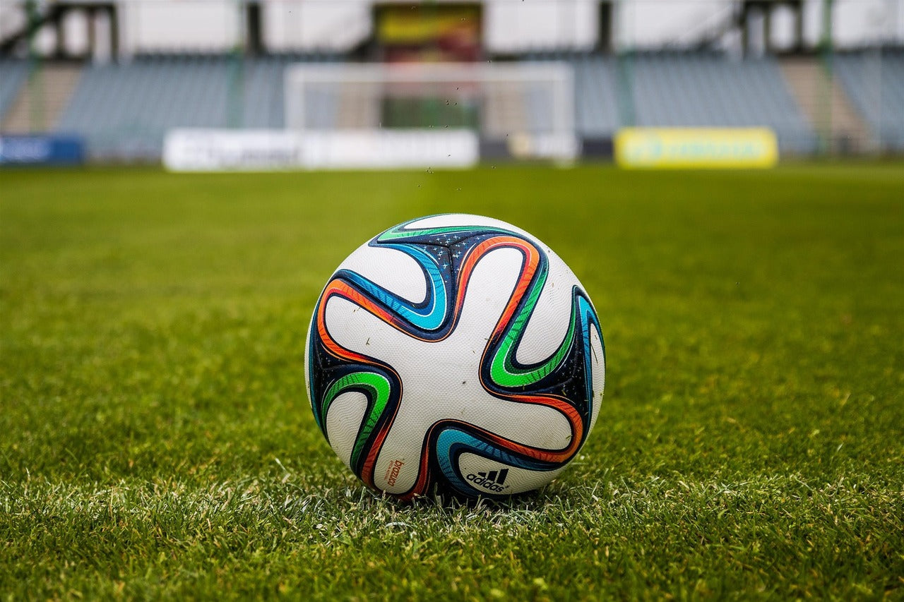 Cartas, concentraciones y viajes: los juegos que acompañaban al fútbol antes de los smartphones